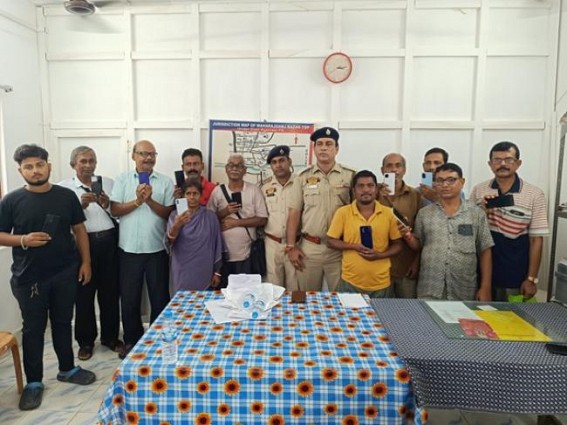 East Agartala Police recovered 14 stolen cell phones East Agartala Police recovered 14 stolen cell phones